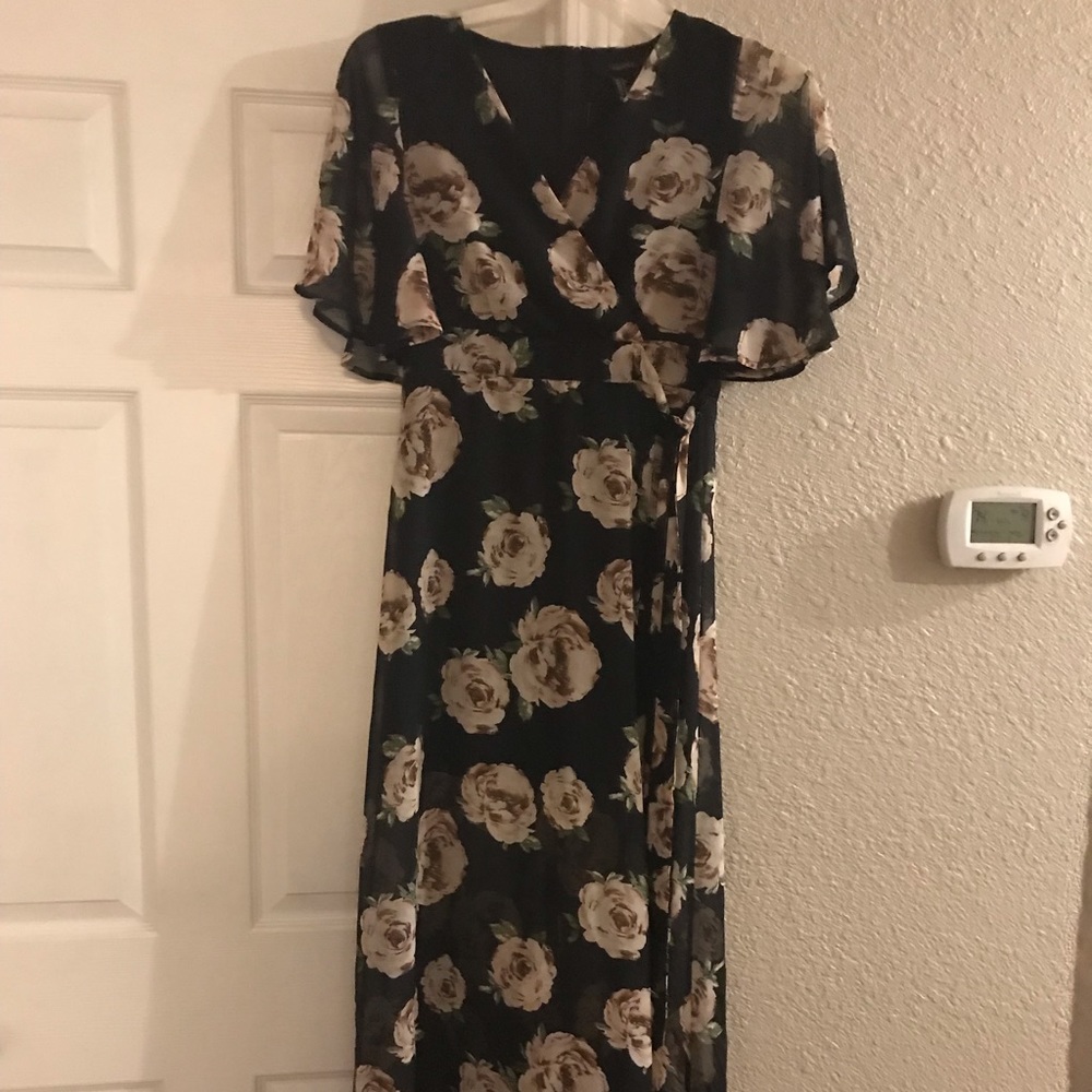 Forever 21 Floral Maxi Dress S